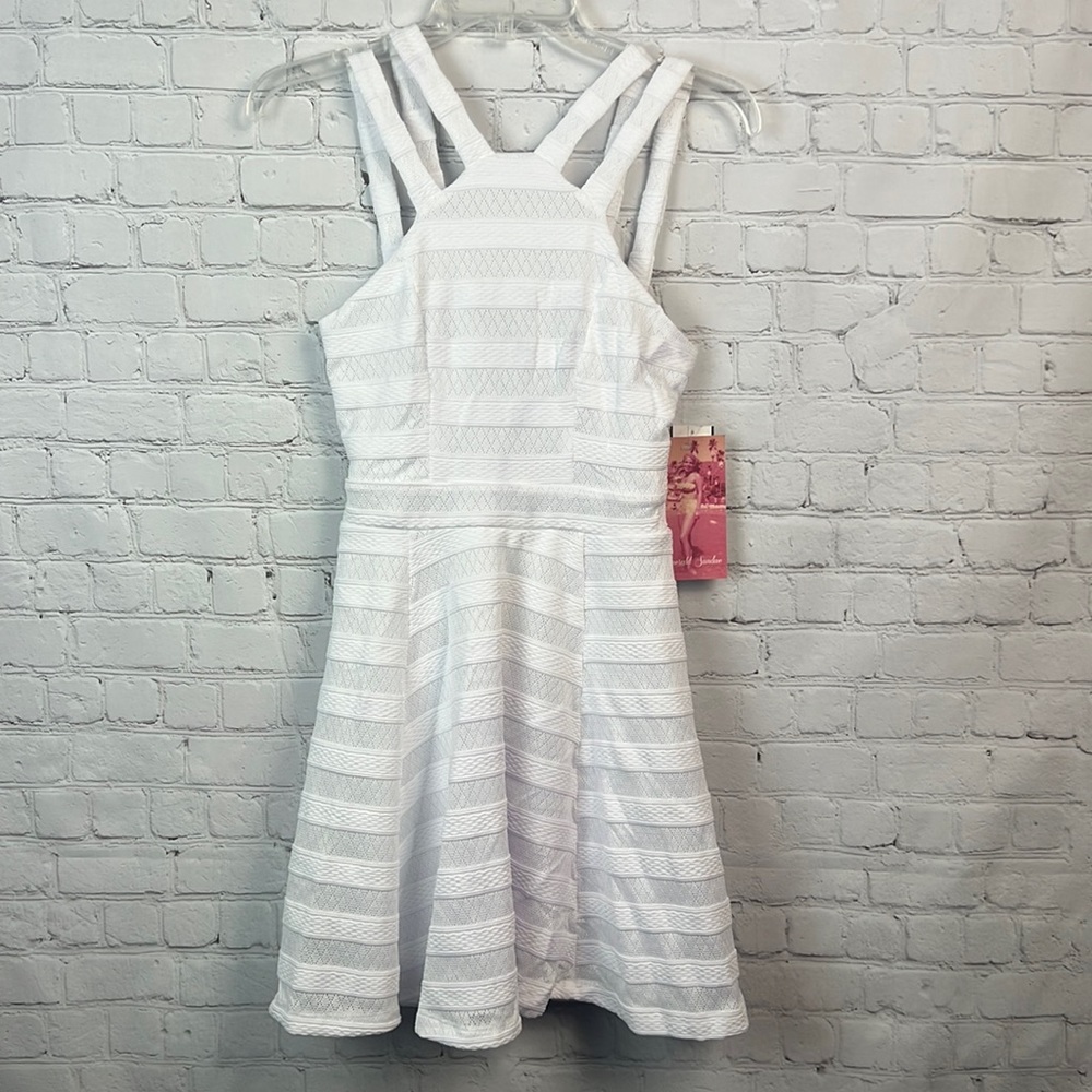 Emerald Sundae White Fit and Flare Dress Juniors Size Small Homecoming - Picture 2 of 5